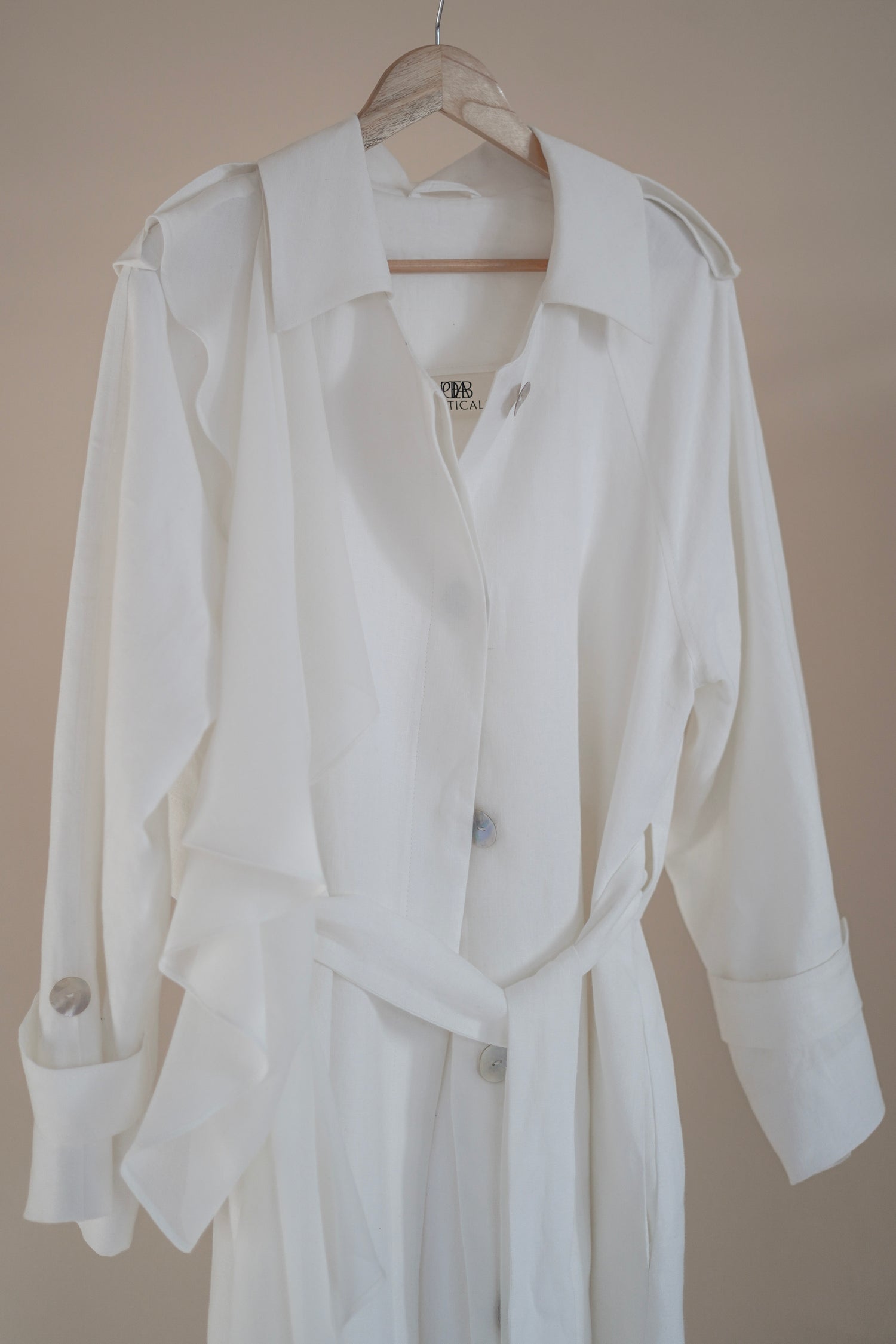 Palton 'L’oiseau Blanc' - Alb