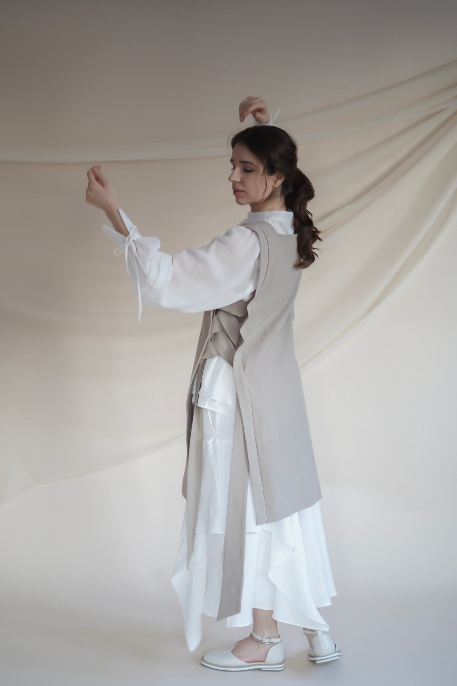 Vestă 'Une Jeune Fille' - Gri
