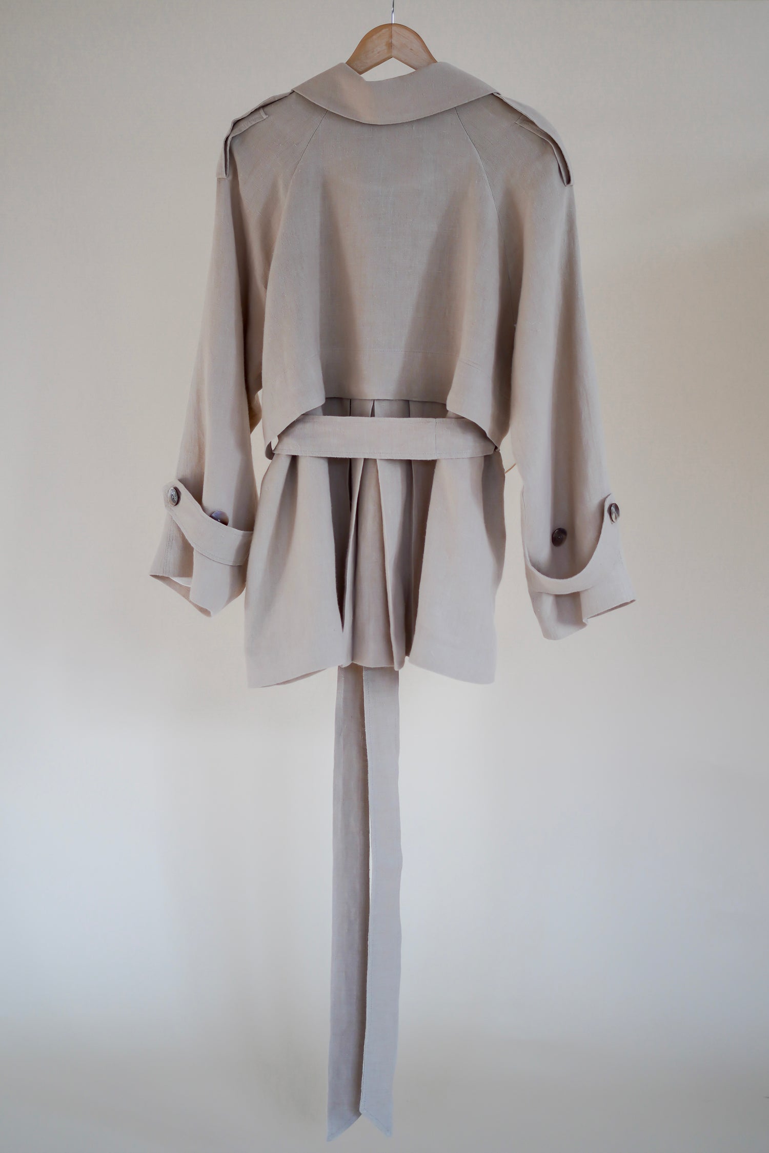 'L’oiseau Sable' Jacket in Beige