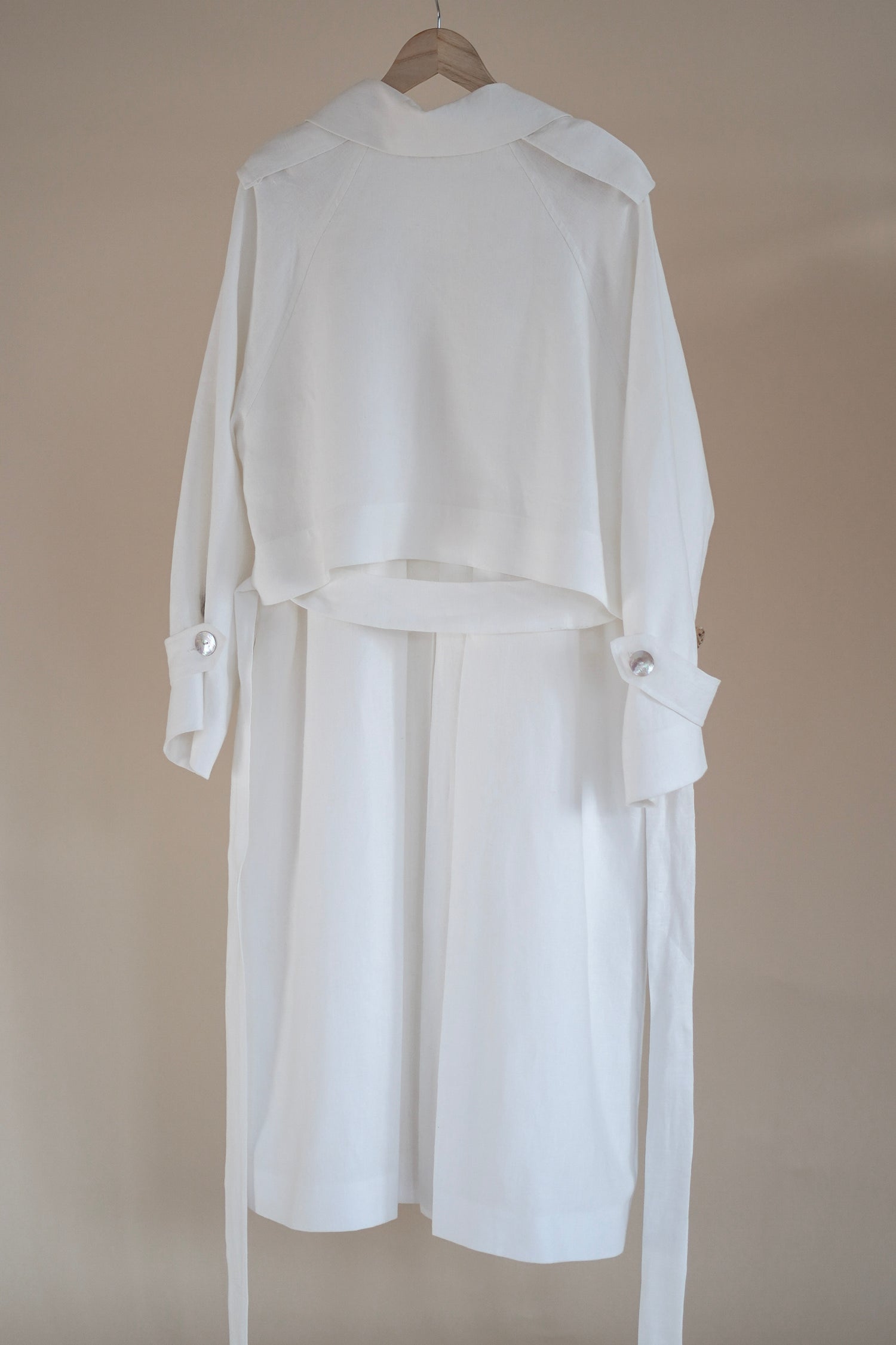 'L’oiseau Blanc' Coat in White