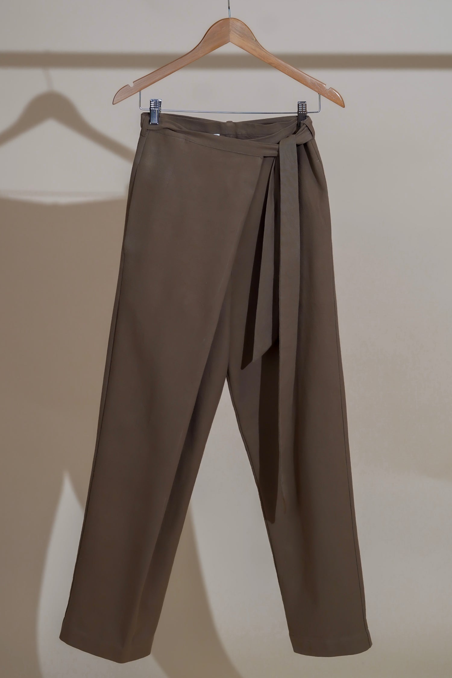 'Dans la Rue' Trousers in Brown