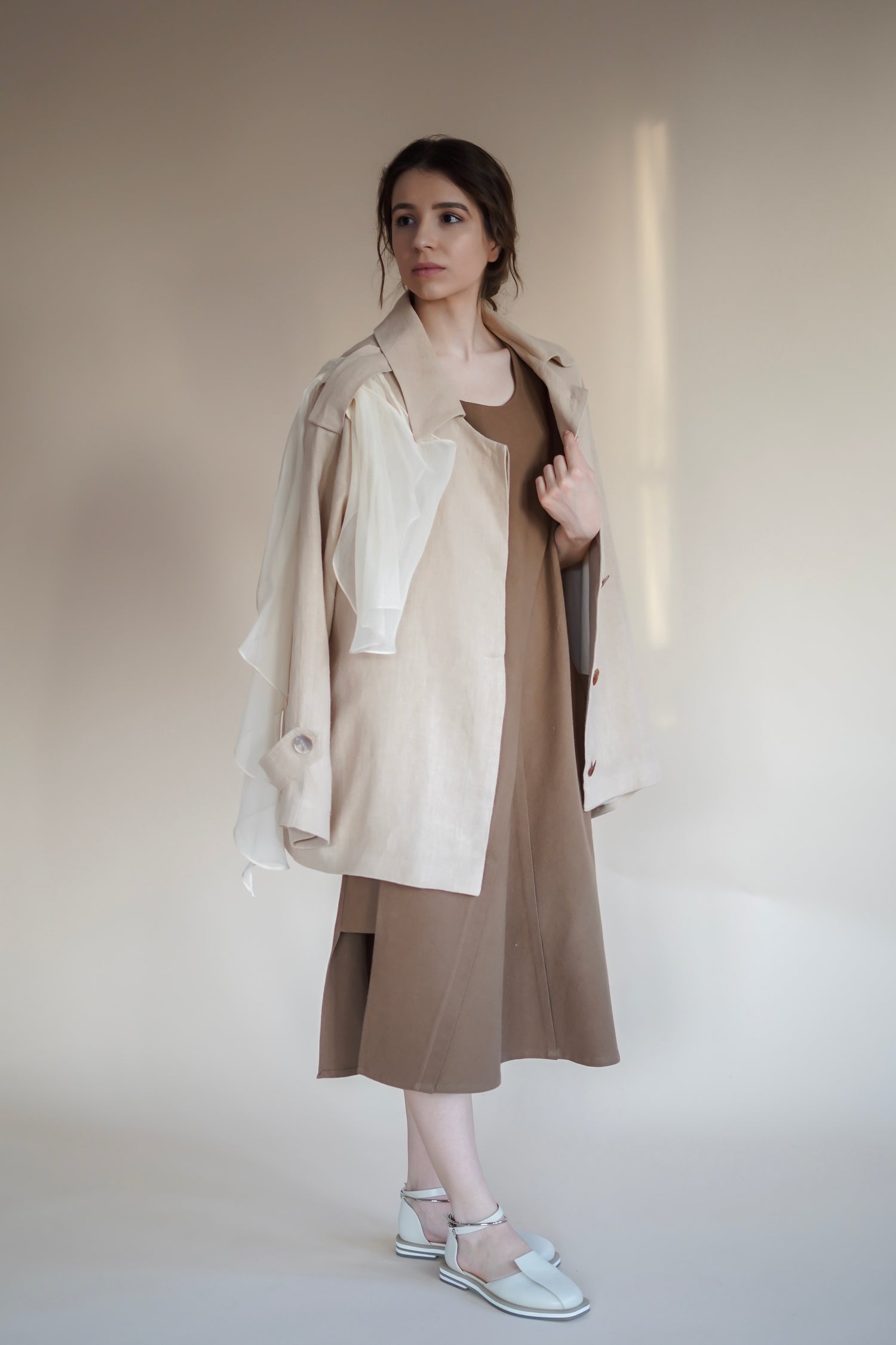 'L’oiseau Sable' Jacket in Beige